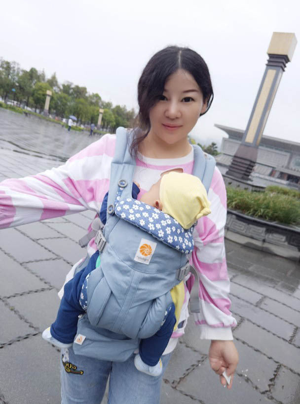 Egobaby Omn Breeze Multifunctional Baby Carrier